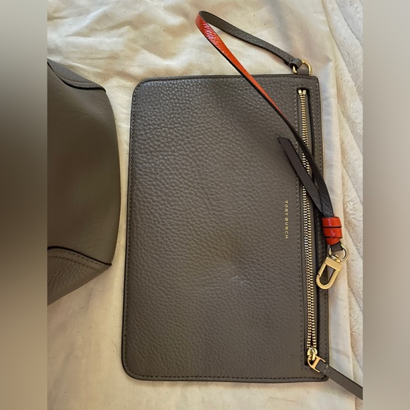 Tory Burch Perry Tote & Wristlet - Excellent condition - Picture 5 of 11